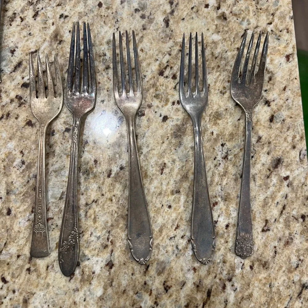 Wm. Rogers & Son mixed lot